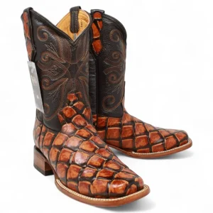Bota de Hombre Cuadrada de Pirarucu Grabadado Color Miel- La Sierra