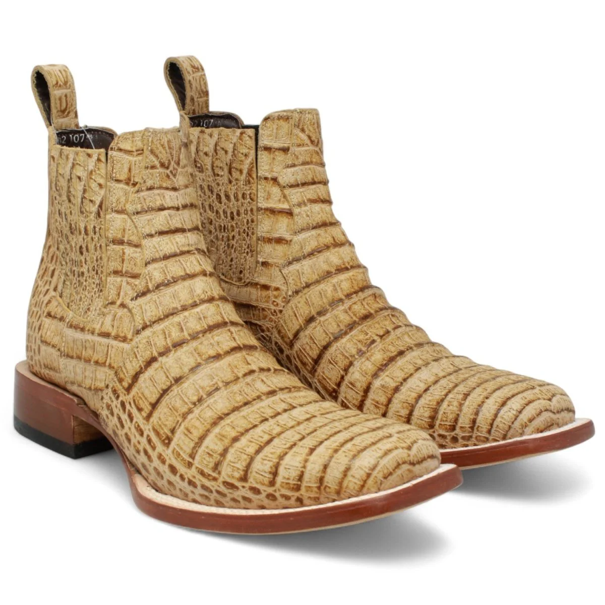 Botines Hombre de Cuero Grabadode Caiman Panza Punta Cuadrada Color Arena -Tanner Mark Boots - Imagen 2