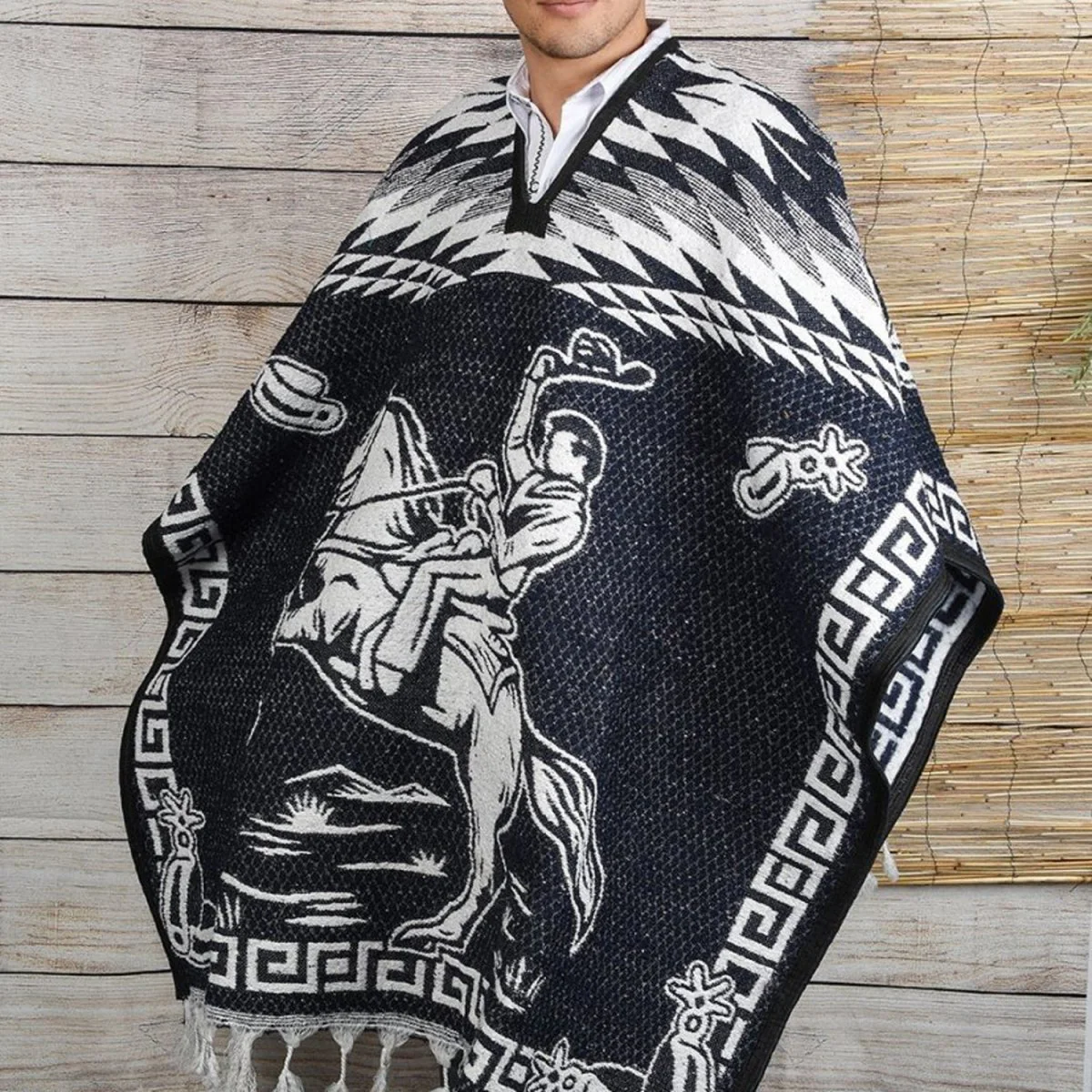 Poncho con Charro y Caballo Bordado Doble Vista Artesanal imp-73130 - Imagen 2