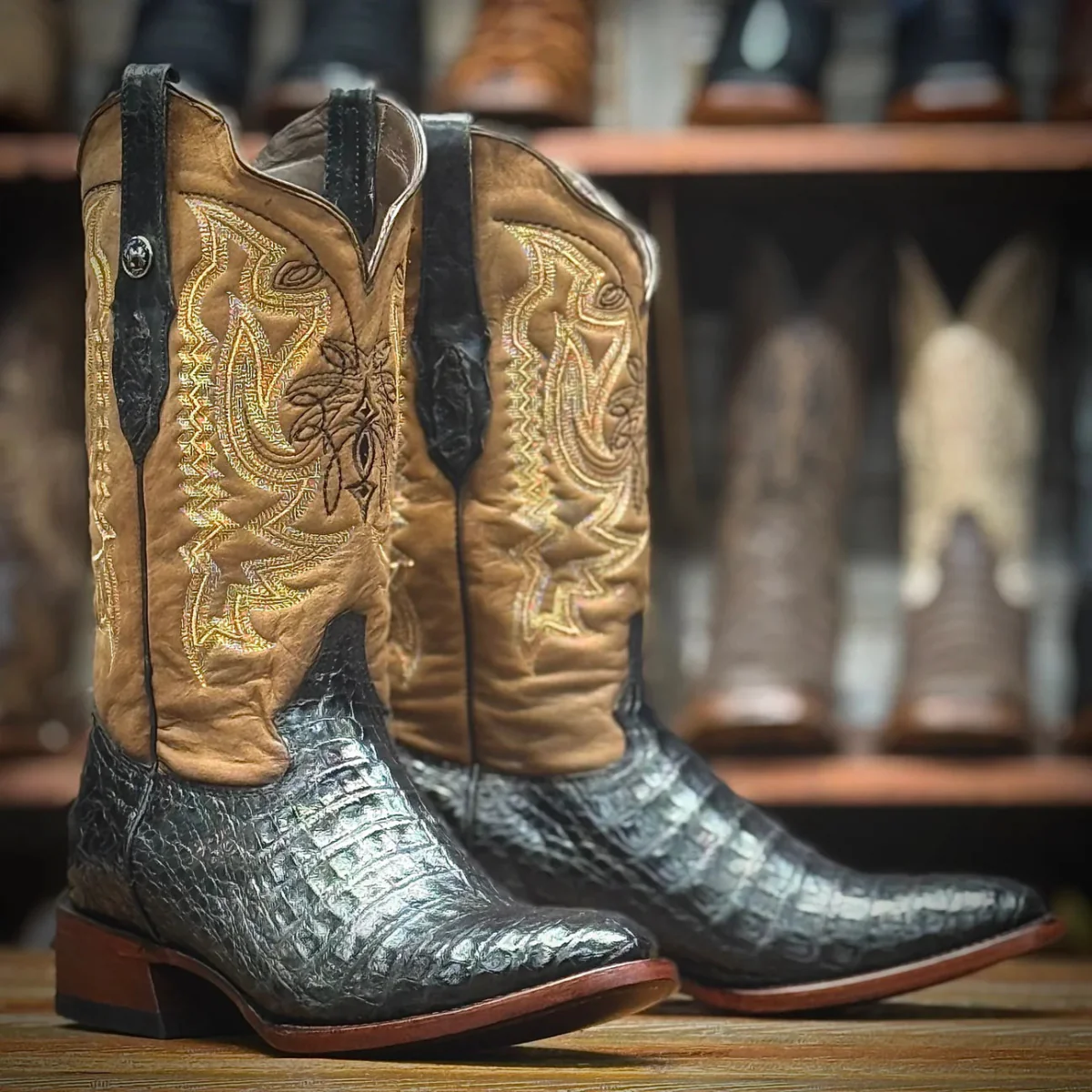 Tanner Mark Men's Genuine Caiman Belly Round Toe Boots - Black - Imagen 2