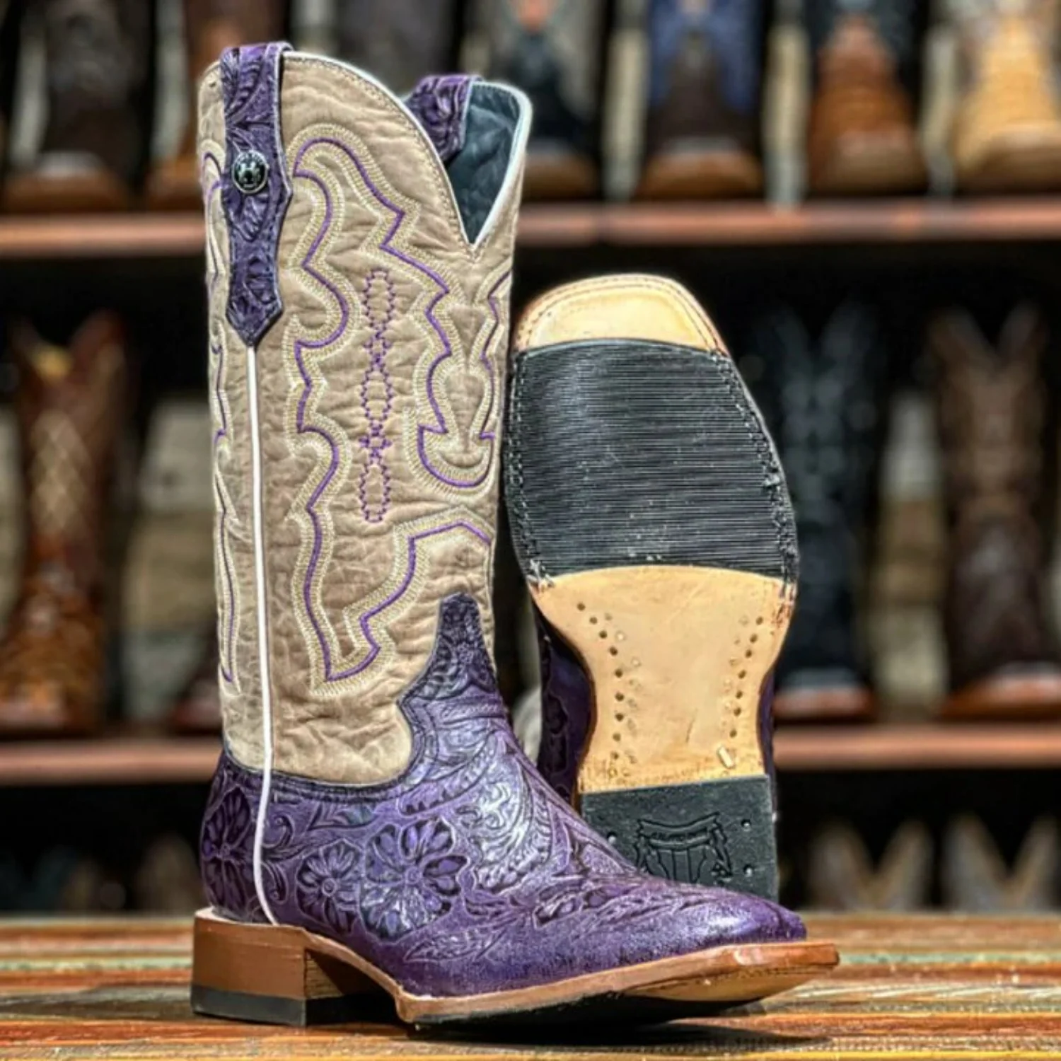 Tanner Mark Women's Hand Tooled Square Toe Leather Boots Grape - Imagen 3