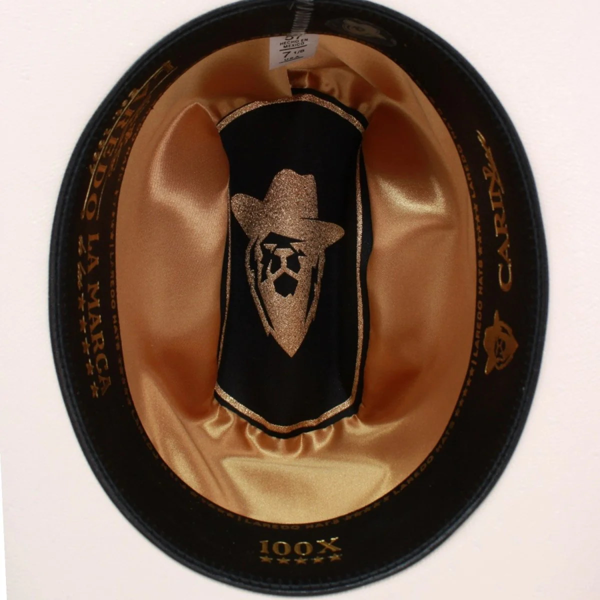 Texana Carin Leon Oficial Color Sahara con Pluma Color Oro - Imagen 8