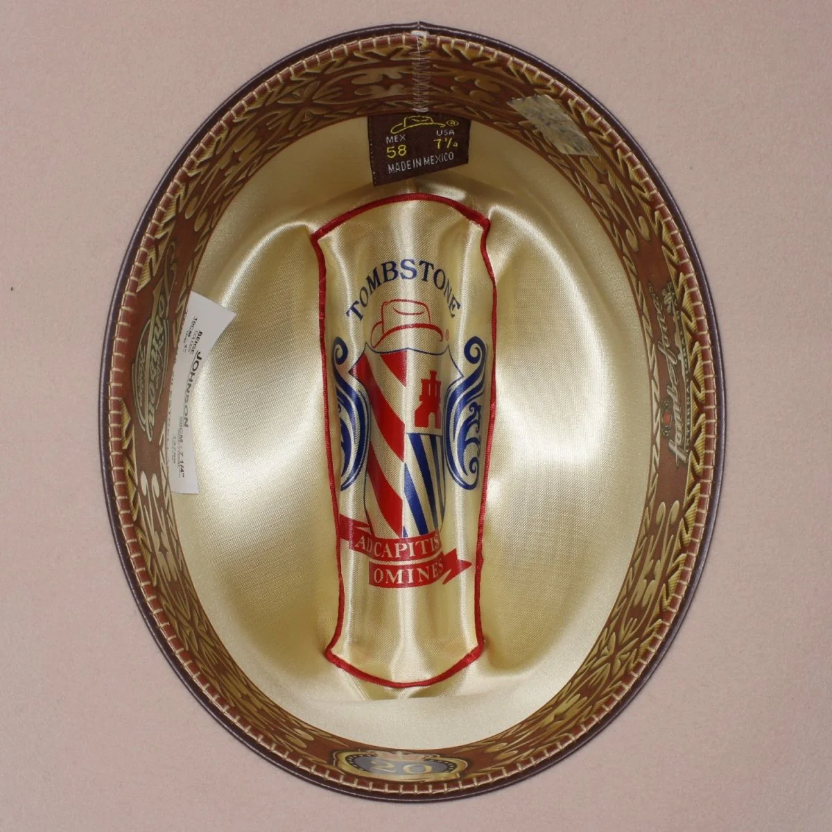 Tombstone 20X Johnson Estilo El Fantasma Color Beige con Plumas - Imagen 3